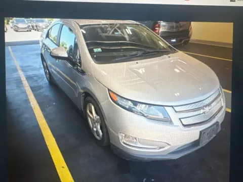 More photos of 2014 Chevrolet Volt at Car Central Milford, CT