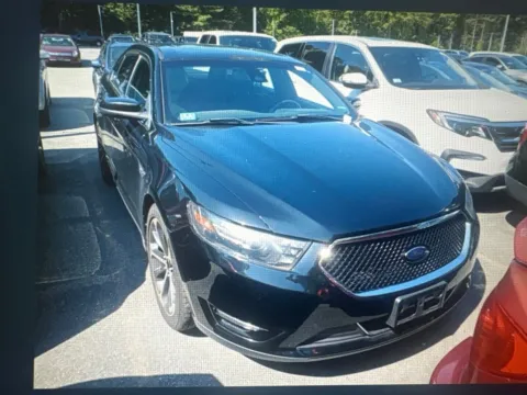 More photos of 2016 Ford Taurus SHO at Car Central Milford, CT