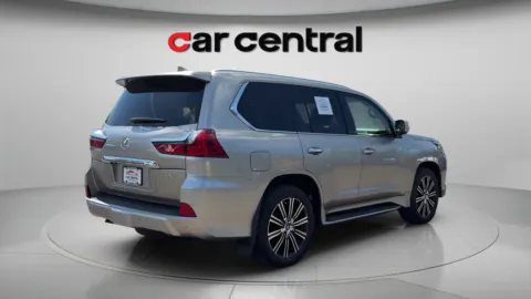 More photos of 2018 Lexus LX 570 at Car Central Milford, CT