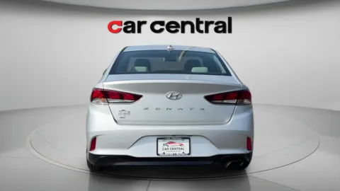 More photos of 2018 Hyundai Sonata SE at Car Central Milford, CT