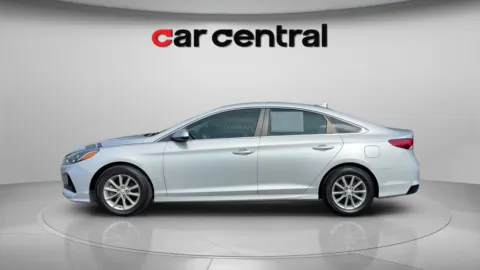 Photos of 2018 Hyundai Sonata SE for sale in Milford, CT at Car Central Milford