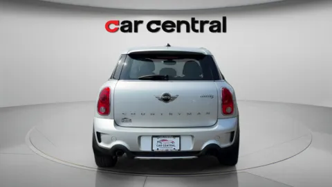 More photos of 2016 MINI Cooper S Countryman at Car Central Milford, CT