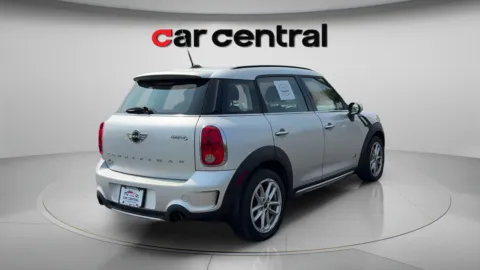 More photos of 2016 MINI Cooper S Countryman at Car Central Milford, CT
