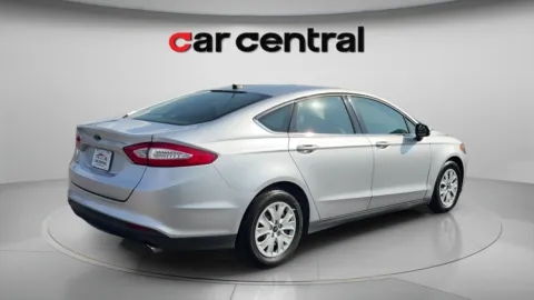 More photos of 2014 Ford Fusion S at Car Central Milford, CT