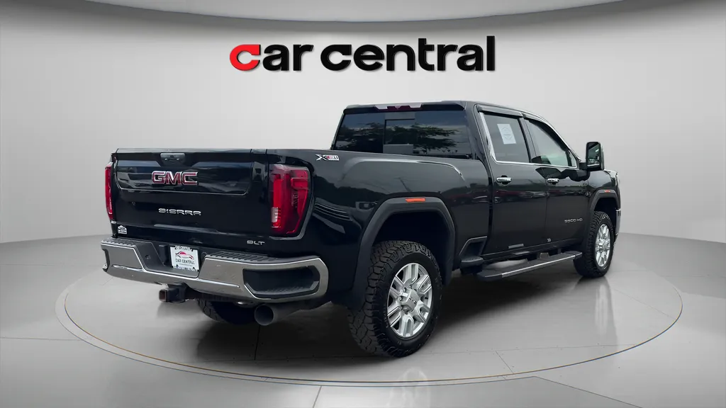 More photos of 2022 GMC Sierra 3500 HD SLT at Car Central Milford, CT