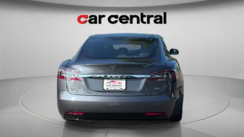More photos of 2018 Tesla Model S 100D at Car Central Milford, CT