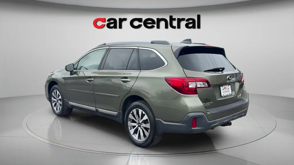 Another view of 2018 Subaru Outback 2.5i for sale in Milford, CT at Car Central Milford