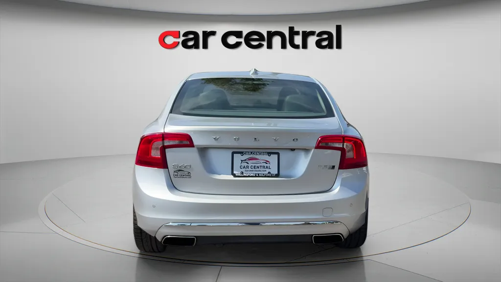 More photos of 2017 Volvo S60 Inscription T5 Platinum at Car Central Milford, CT