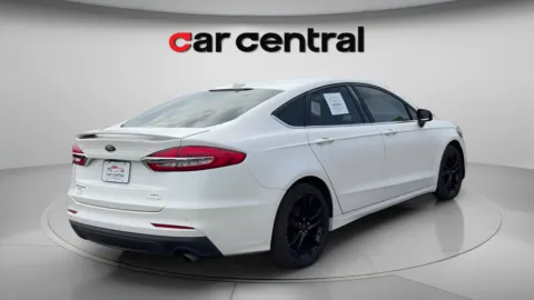 More photos of 2019 Ford Fusion SE at Car Central Milford, CT