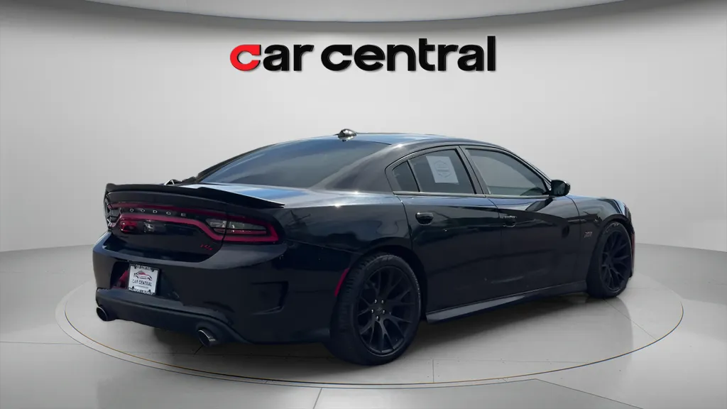More photos of 2017 Dodge Charger R/T Scat Pack at Car Central Milford, CT