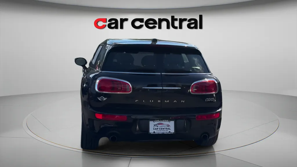 More photos of 2017 MINI Cooper S Clubman at Car Central Milford, CT