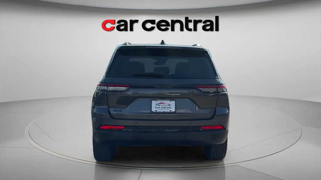More photos of 2023 Jeep Grand Cherokee Altitude X at Car Central Milford, CT