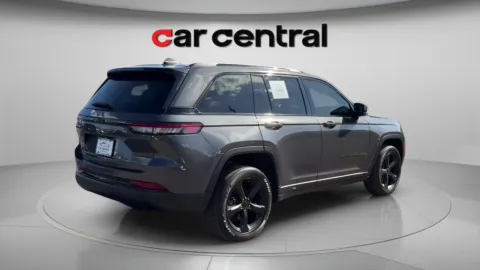 More photos of 2023 Jeep Grand Cherokee Altitude X at Car Central Milford, CT