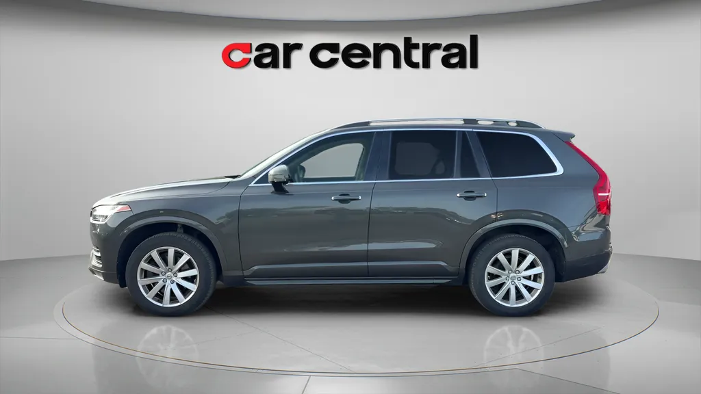 Photos of 2018 Volvo XC90 T6 Momentum for sale in Milford, CT at Car Central Milford