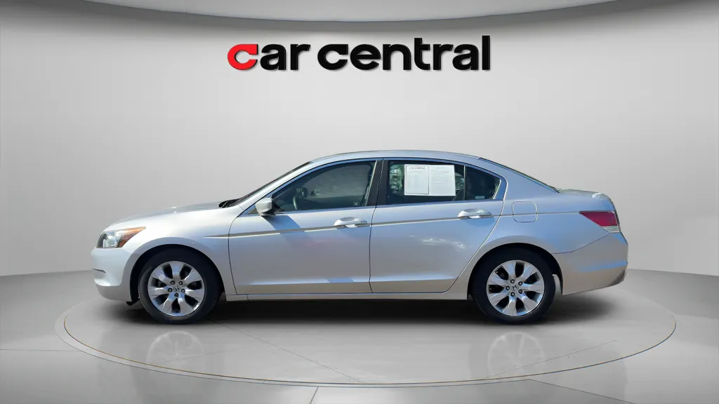Photos of 2009 Honda Accord EX-L for sale in Milford, CT at Car Central Milford