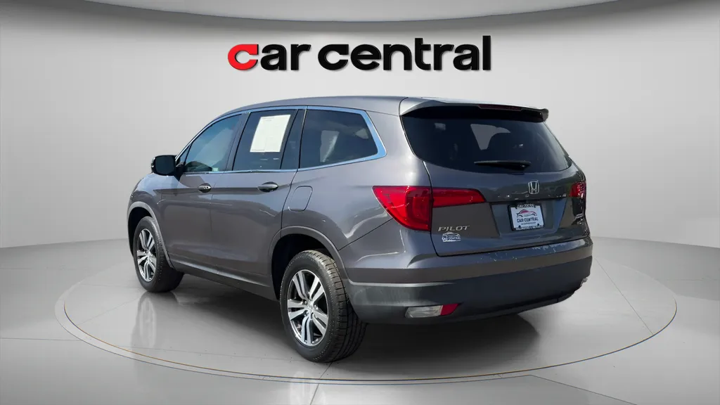 Another view of 2018 Honda Pilot EX-L for sale in Milford, CT at Car Central Milford
