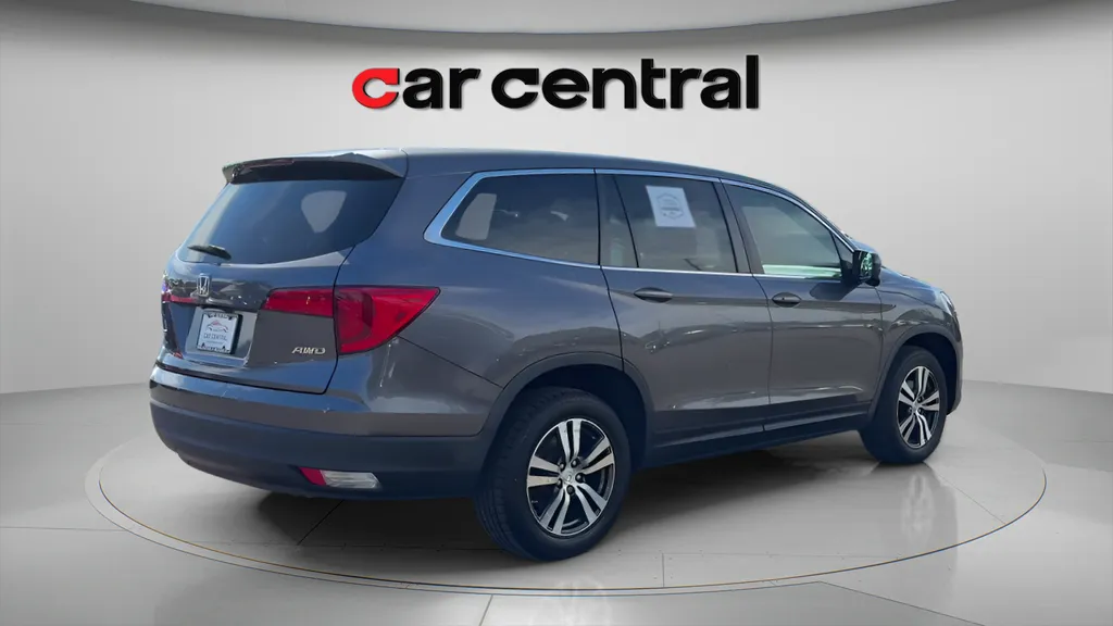 More photos of 2018 Honda Pilot EX-L at Car Central Milford, CT