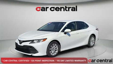 White 2018 Toyota Camry LE for sale in Milford, CT
