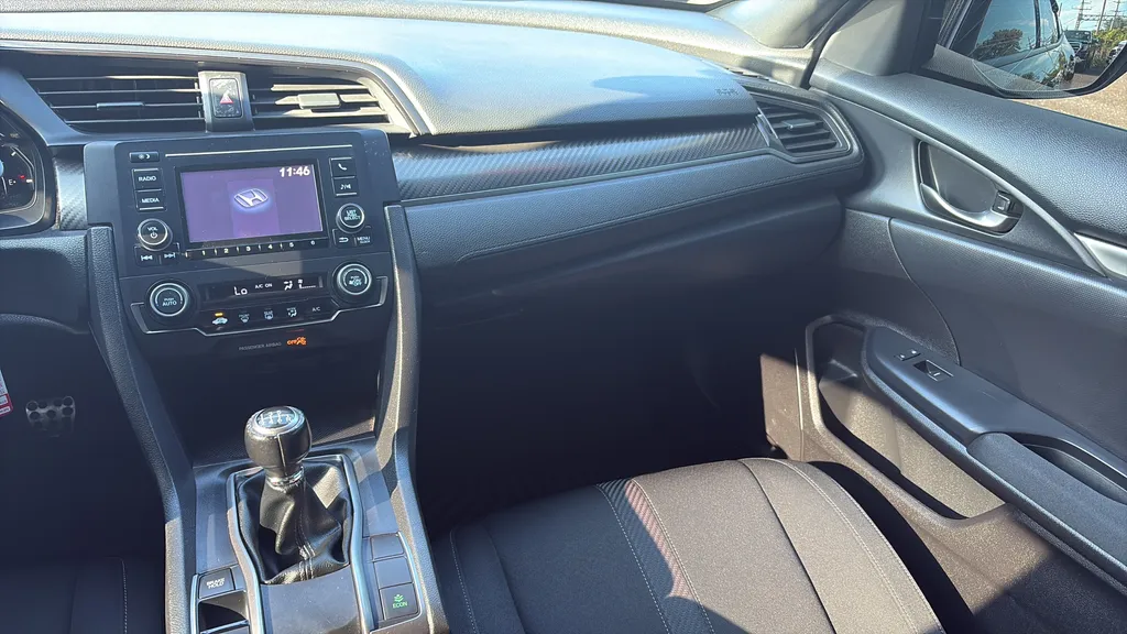 2018 Honda Civic Hatchback Sport - Photo 12