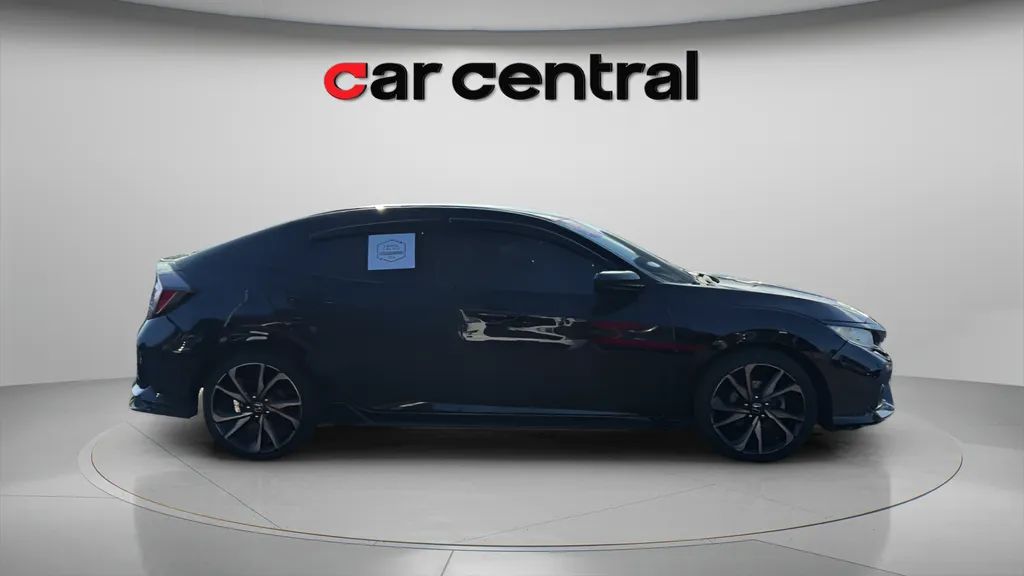 2018 Honda Civic Hatchback Sport - Photo 6
