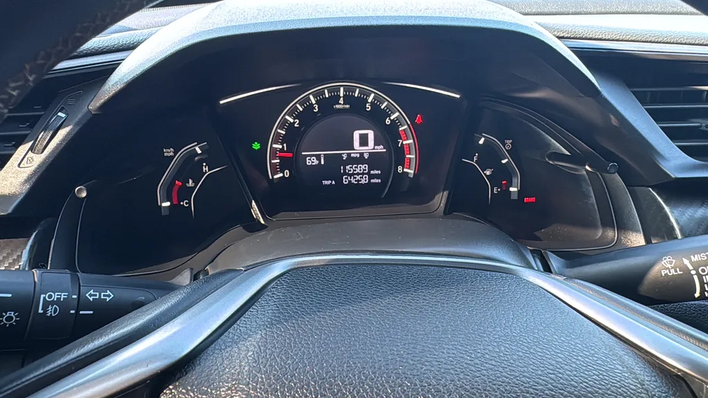 2018 Honda Civic Hatchback Sport - Photo 16
