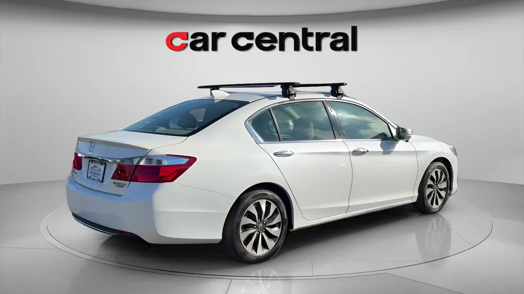 More photos of 2014 Honda Accord Hybrid Touring at Car Central Milford, CT