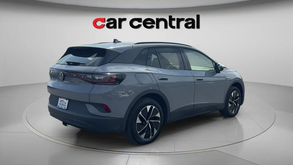 More photos of 2022 Volkswagen ID.4 Pro at Car Central Milford, CT