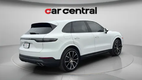 More photos of 2019 Porsche Cayenne S at Car Central Milford, CT