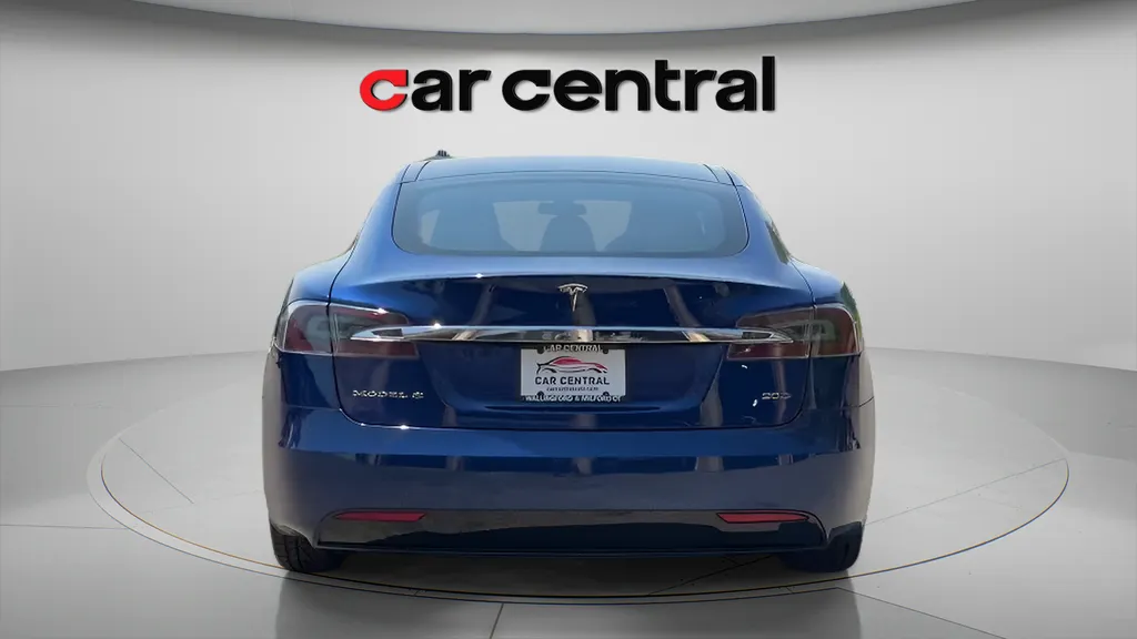 More photos of 2016 Tesla Model S 90D at Car Central Milford, CT