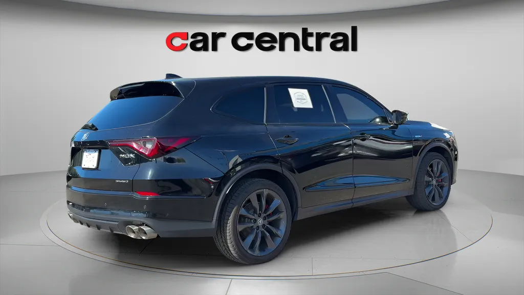 More photos of 2022 Acura MDX Type S at Car Central Milford, CT