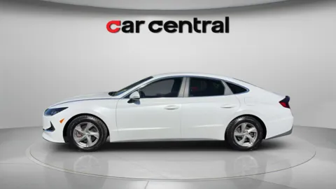 Photos of 2022 Hyundai Sonata SE for sale in Milford, CT at Car Central Milford