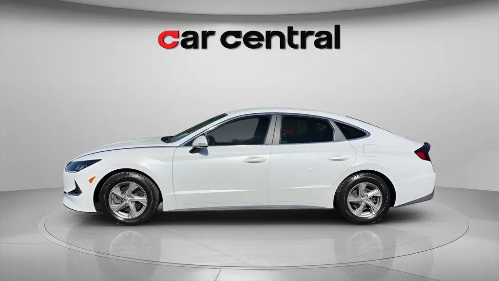 Photos of 2022 Hyundai Sonata SE for sale in Milford, CT at Car Central Milford