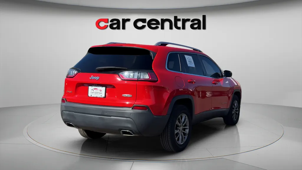 More photos of 2021 Jeep Cherokee Latitude Lux at Car Central Milford, CT