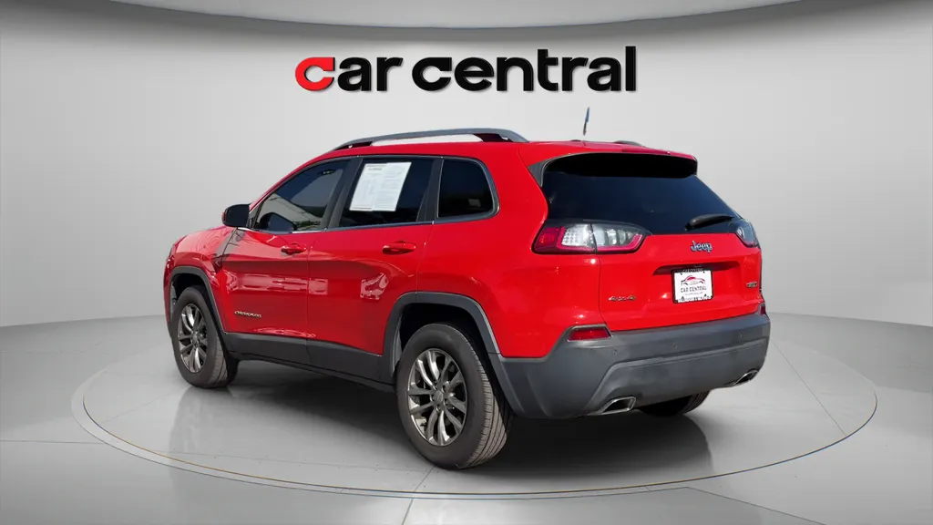 Another view of 2021 Jeep Cherokee Latitude Lux for sale in Milford, CT at Car Central Milford