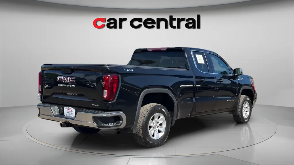 More photos of 2020 GMC Sierra 1500 SLE at Car Central Milford, CT