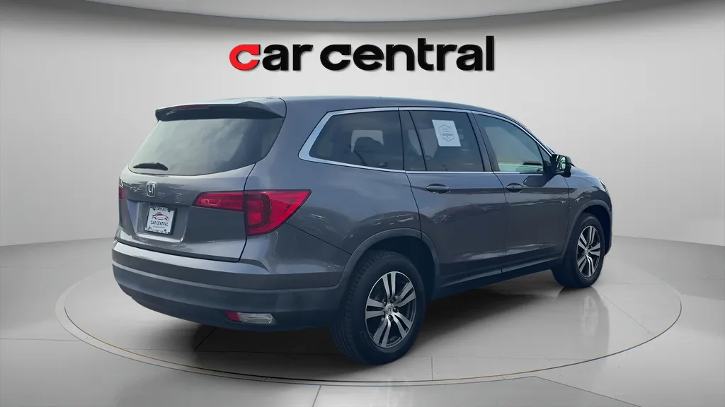 More photos of 2016 Honda Pilot EX-L at Car Central Milford, CT