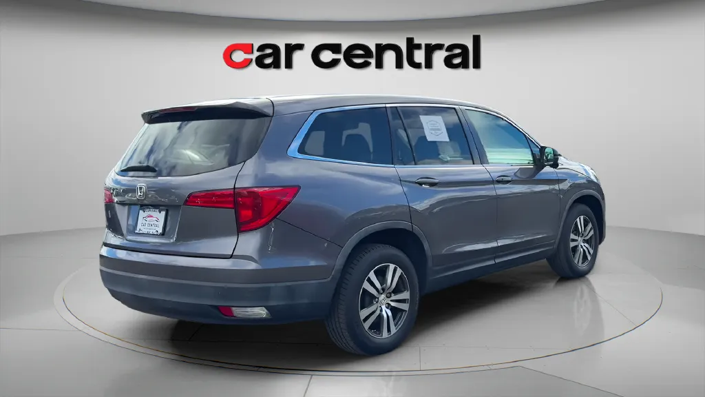 More photos of 2016 Honda Pilot EX-L at Car Central Milford, CT