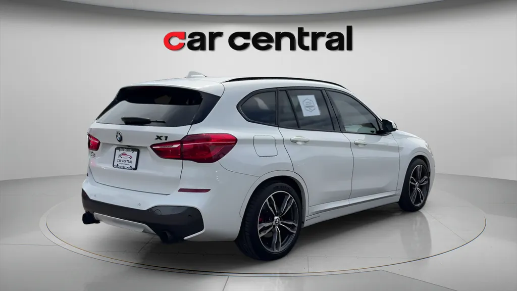 More photos of 2016 BMW X1 xDrive28i at Car Central Milford, CT