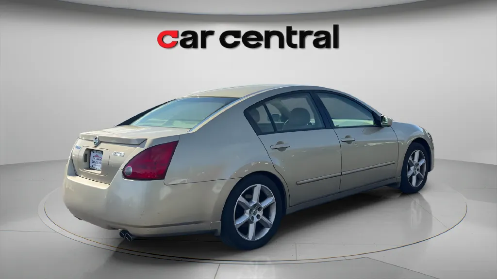 More photos of 2004 Nissan Maxima 3.5 SE at Car Central Milford, CT