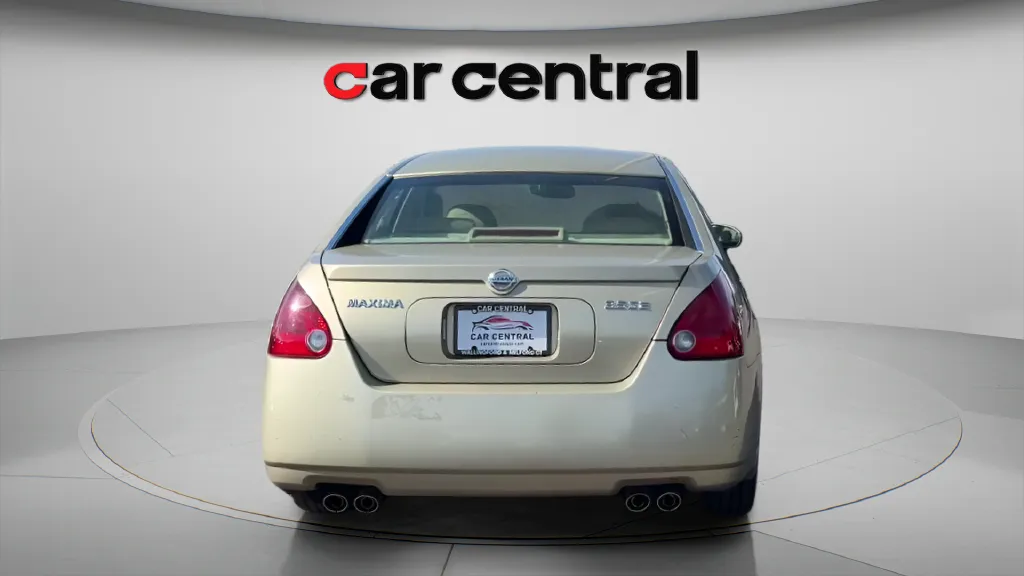 More photos of 2004 Nissan Maxima 3.5 SE at Car Central Milford, CT