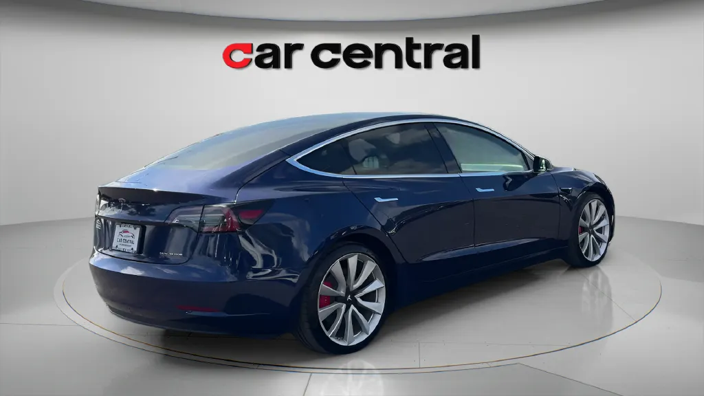More photos of 2018 Tesla Model 3 Performance at Car Central Milford, CT