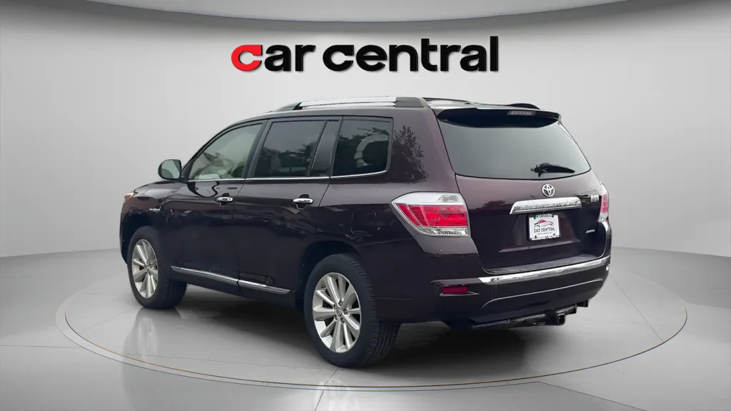 Another view of 2013 Toyota Highlander Hybrid Limited for sale in Milford, CT at Car Central Milford