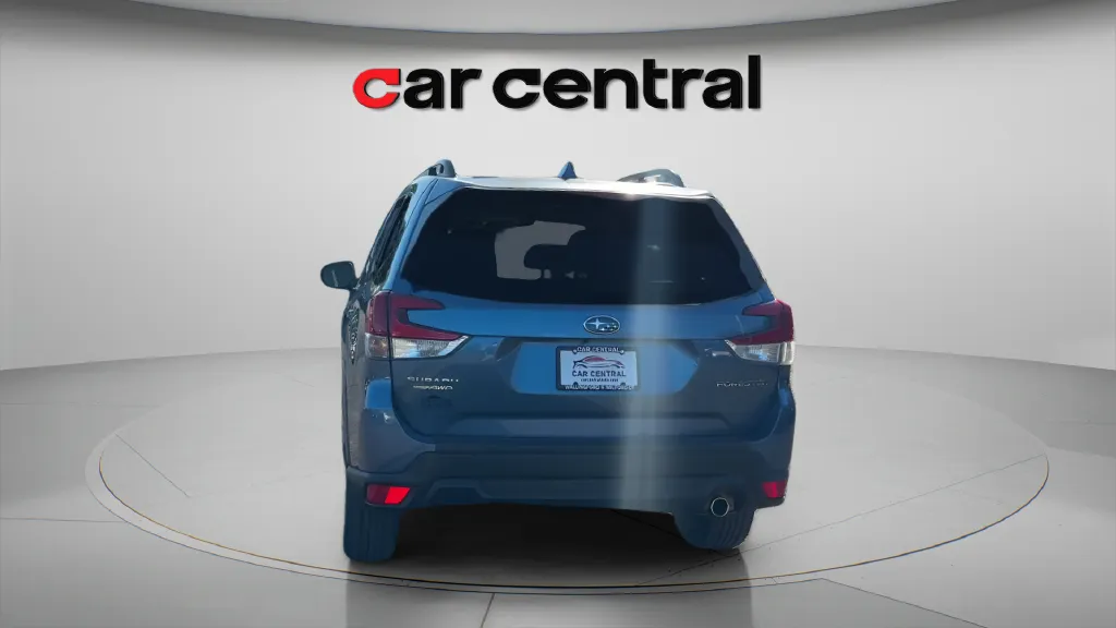 More photos of 2023 Subaru Forester Limited at Car Central Milford, CT