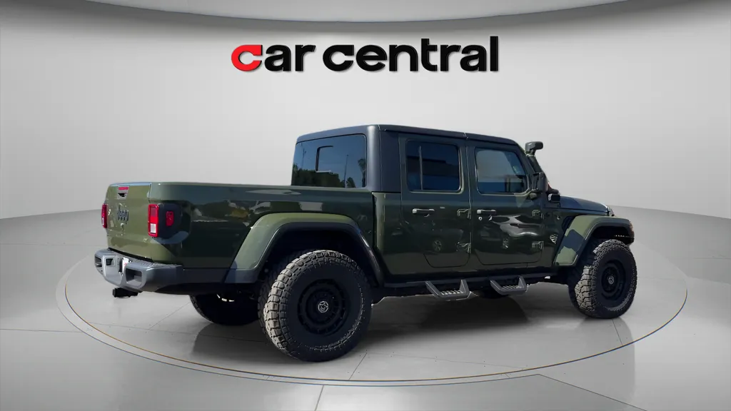 More photos of 2022 Jeep Gladiator Sport at Car Central Milford, CT