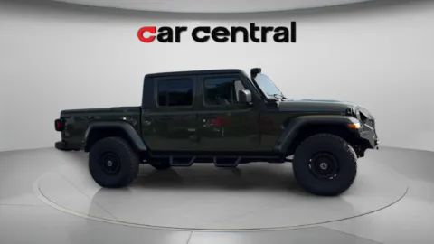 More photos of 2022 Jeep Gladiator Sport at Car Central Milford, CT