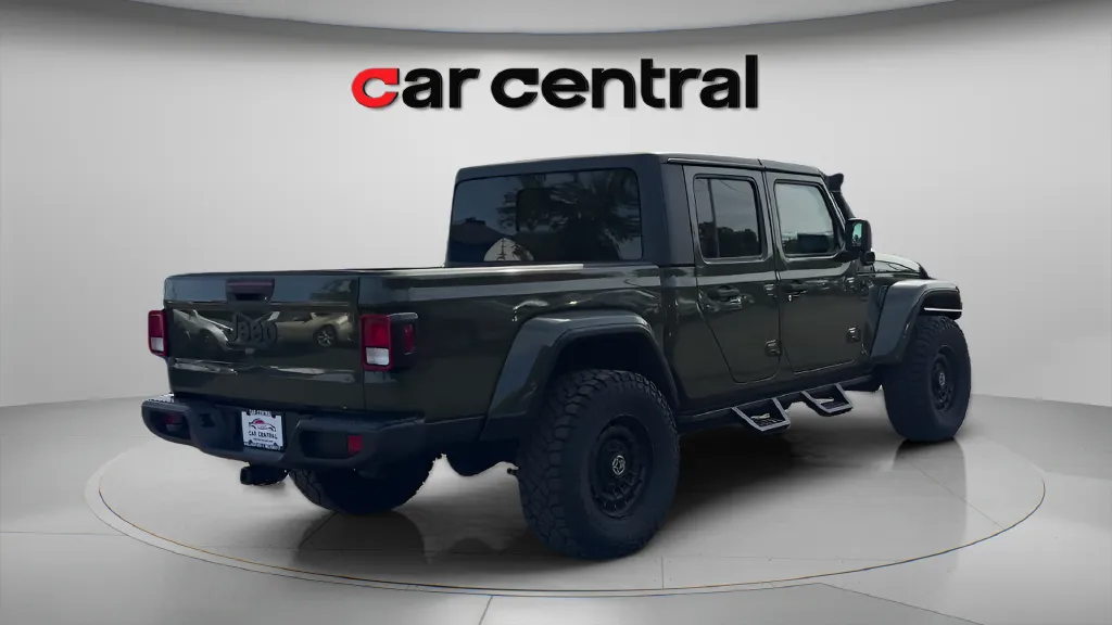 More photos of 2022 Jeep Gladiator Sport at Car Central Milford, CT