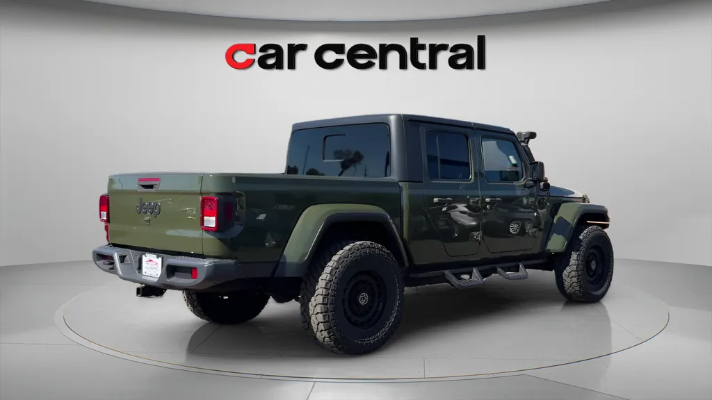 More photos of 2022 Jeep Gladiator Sport at Car Central Milford, CT