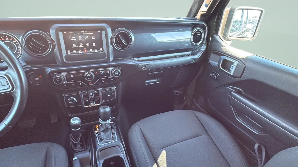 More photos of 2022 Jeep Gladiator Sport at Car Central Milford, CT