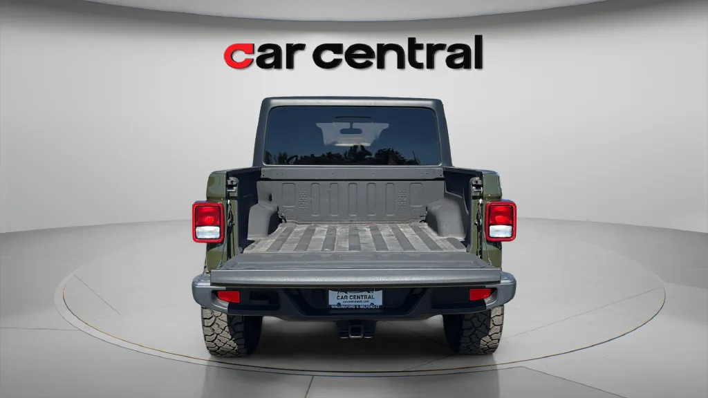 More photos of 2022 Jeep Gladiator Sport at Car Central Milford, CT