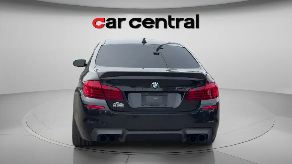 More photos of 2016 BMW M5 at Car Central Milford, CT